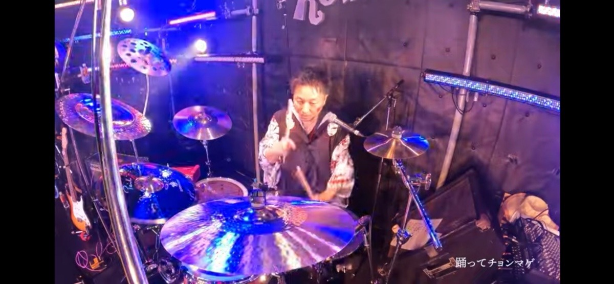 ライブ中の一枚です😃🥁✨