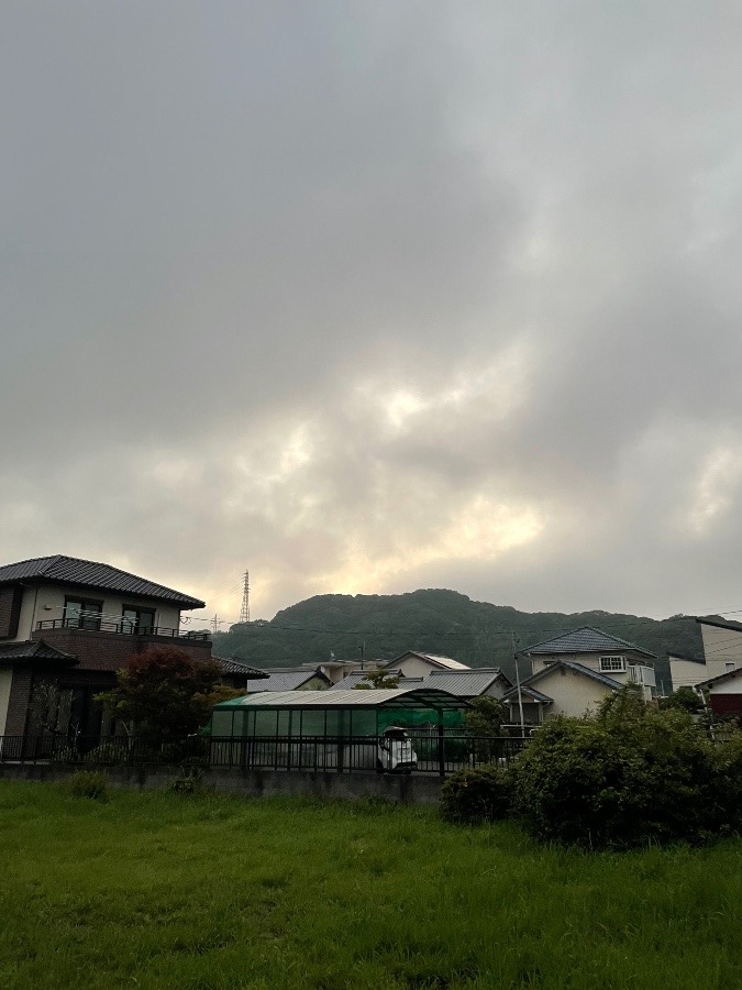 5時の空