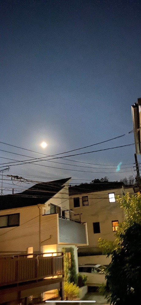 名月の夜空に想う