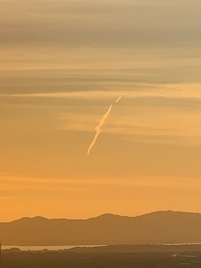 夕陽の中を、駆け昇る❗️