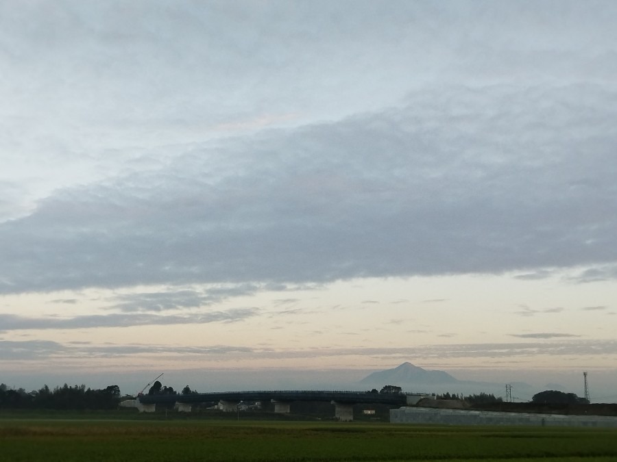 都城市（2022/9/24）今日の霧島😊❗（西の空）