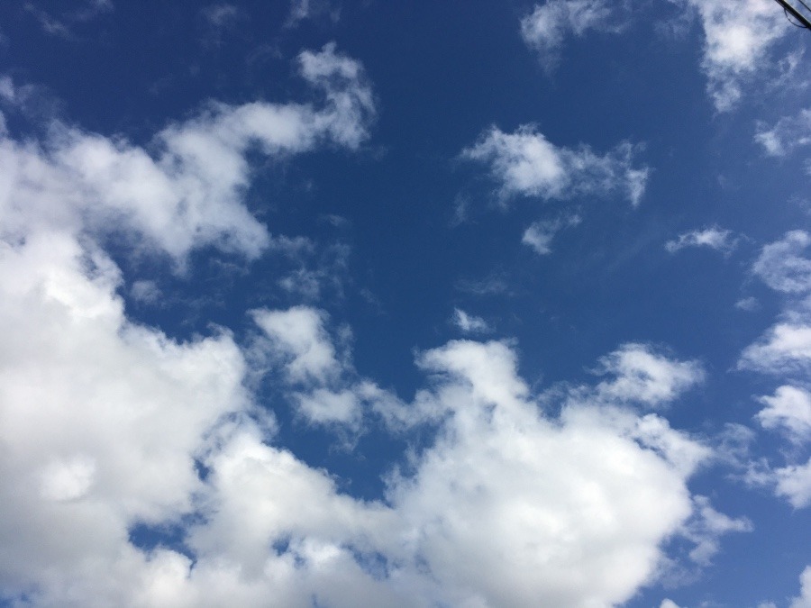 まだまだ夏空