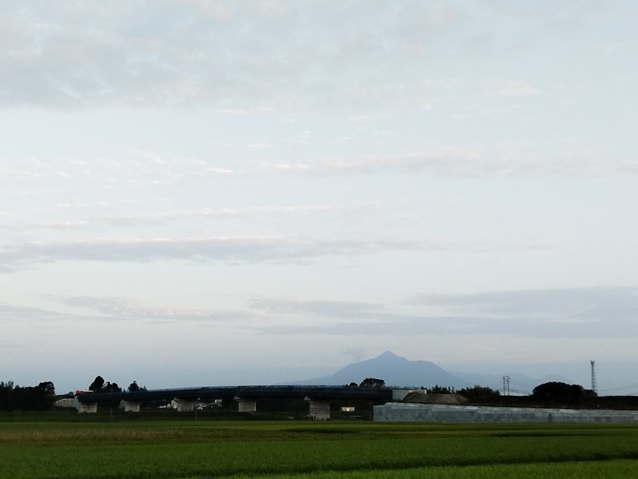 都城市（2022/9/21）今日の霧島😊❗（西の空）