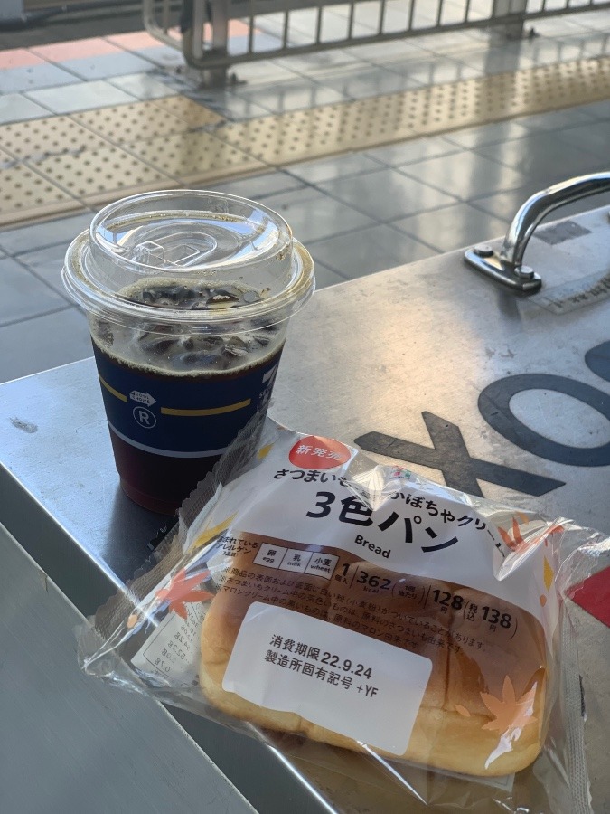 移動しながら、ランチ代わり…