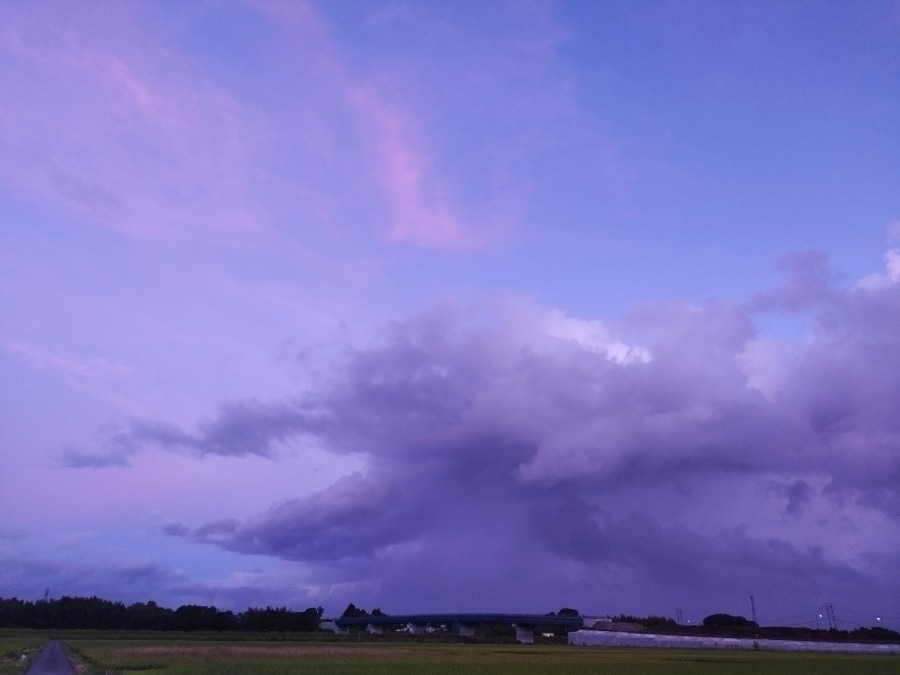 都城市（2022/9/14）今日の霧島、雲って見えません😨⤵️（西の空）