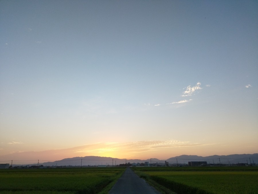 都城市（2022/9/21）今朝も朝焼けが綺麗😊❗（東の空）