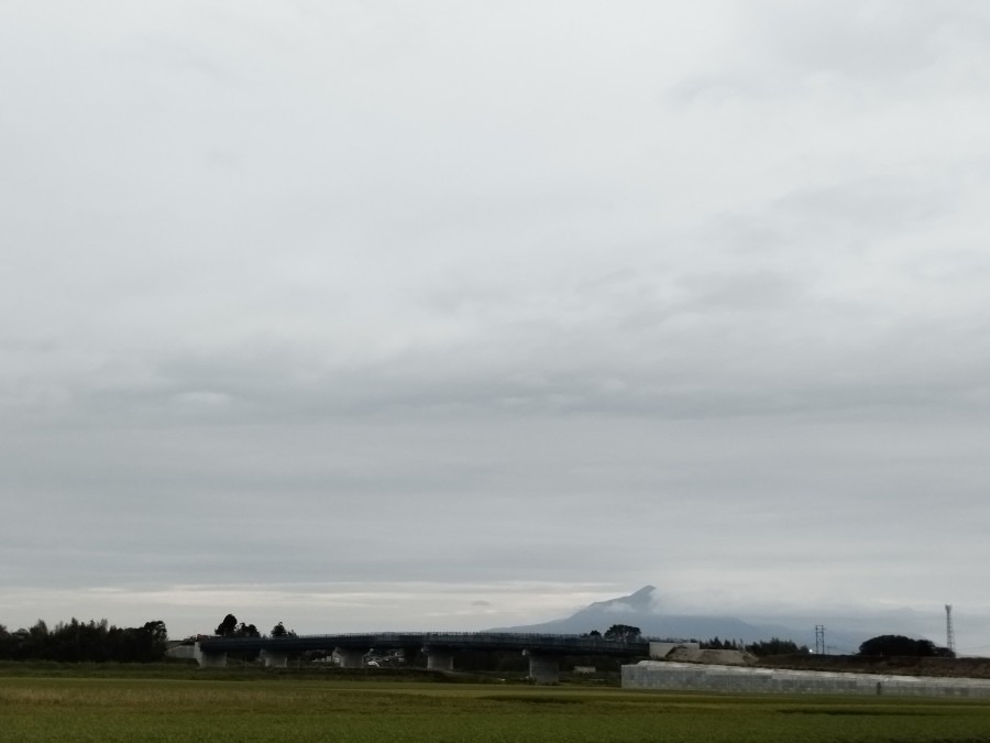 都城市（2022/9/22）今日の霧島😊❗（西の空）