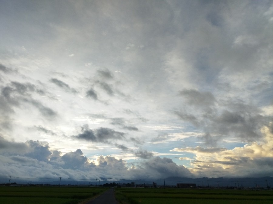 都城市（2022/9/2）東の空:今朝は曇り晴れ⛅😓❗