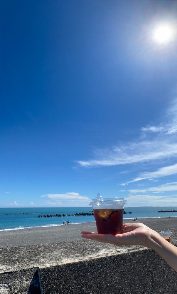 用宗海岸でアイスコーヒー