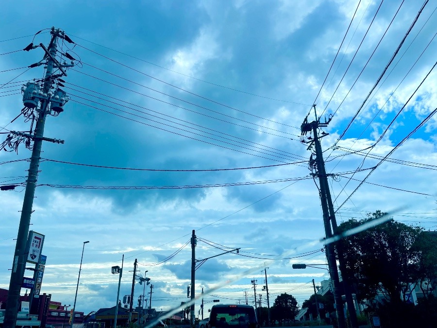 朝の空　9時