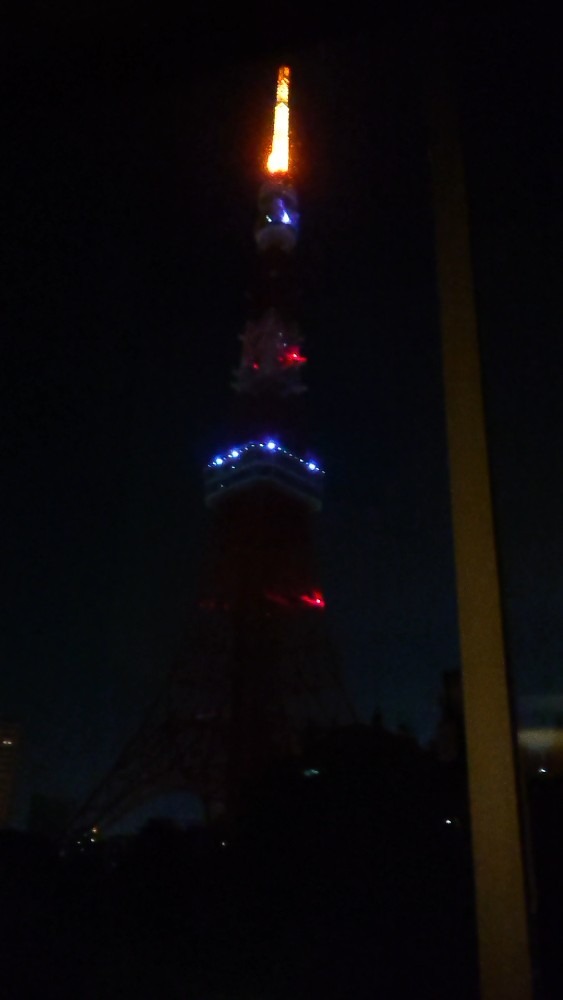 AM12時の東京タワー