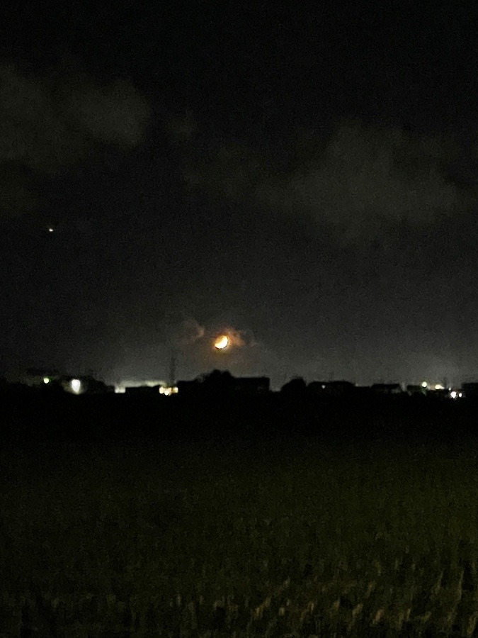 夜20時15分の月