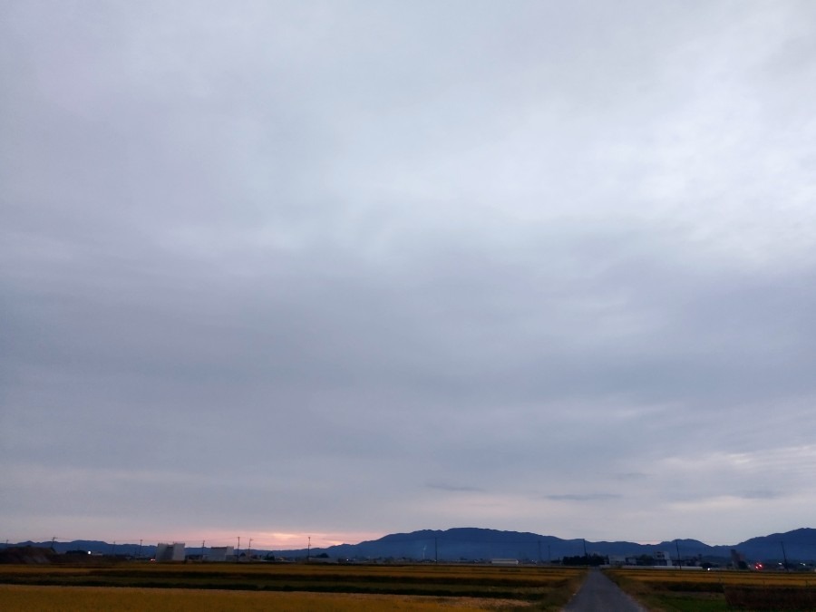 都城市（2022/10/27）今朝の朝焼け😓！（東の空）②