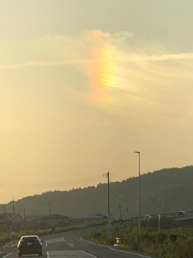 雲に出来た虹