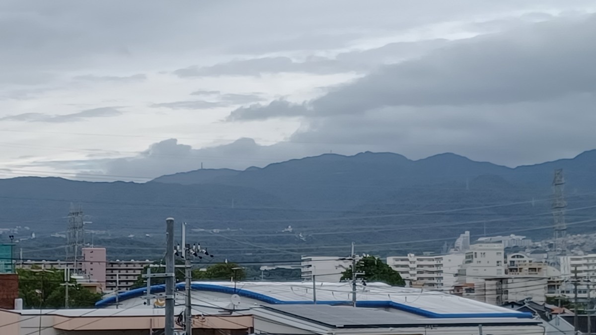 今日の六甲山　曇りです