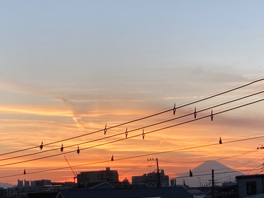 今日の夕焼けと富士山…♪