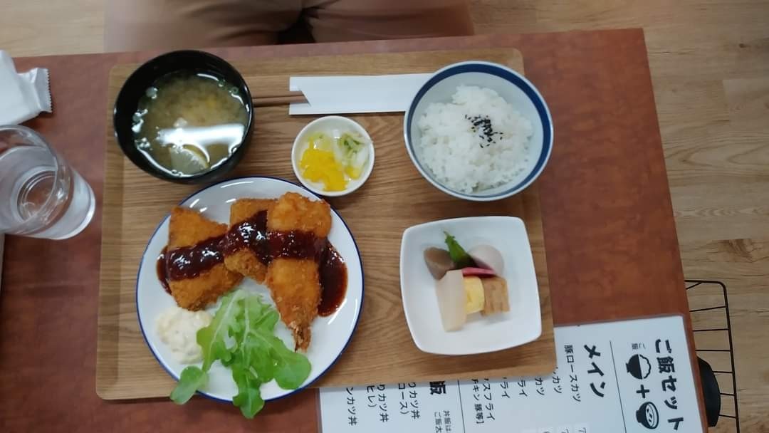 しおり食堂