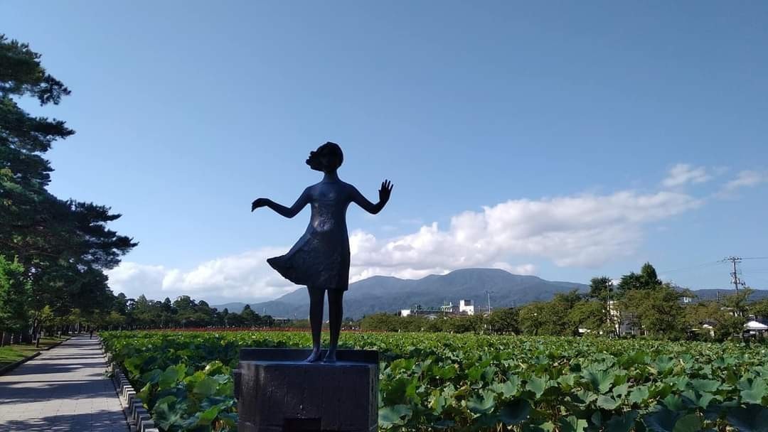 高田城址公園のお堀から