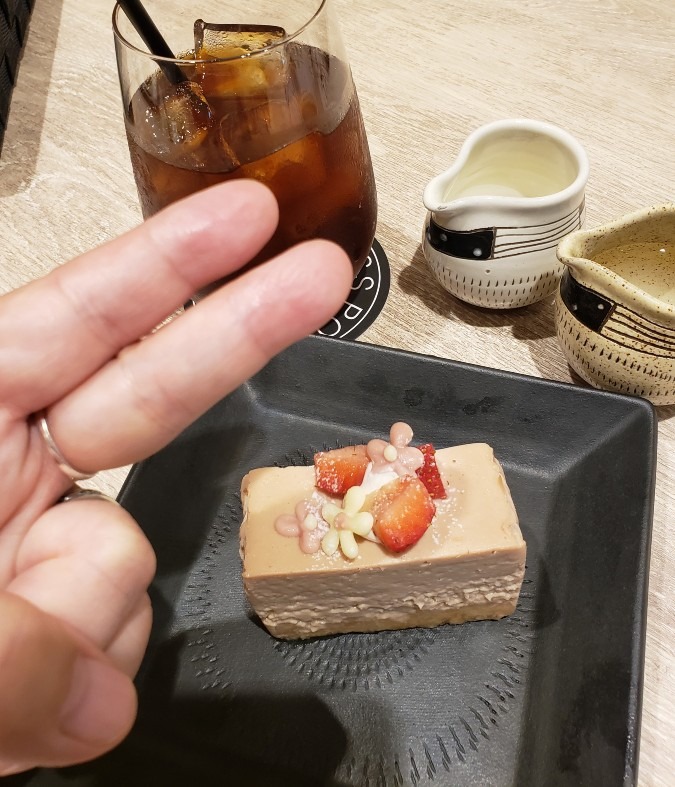 ピース乾杯あまおうチーズケーキ&アイスコーヒー