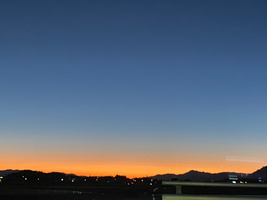 夕暮れの時刻が早くなってます