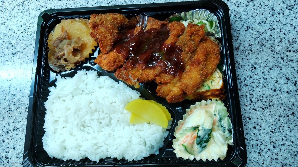 今日のお昼ご飯