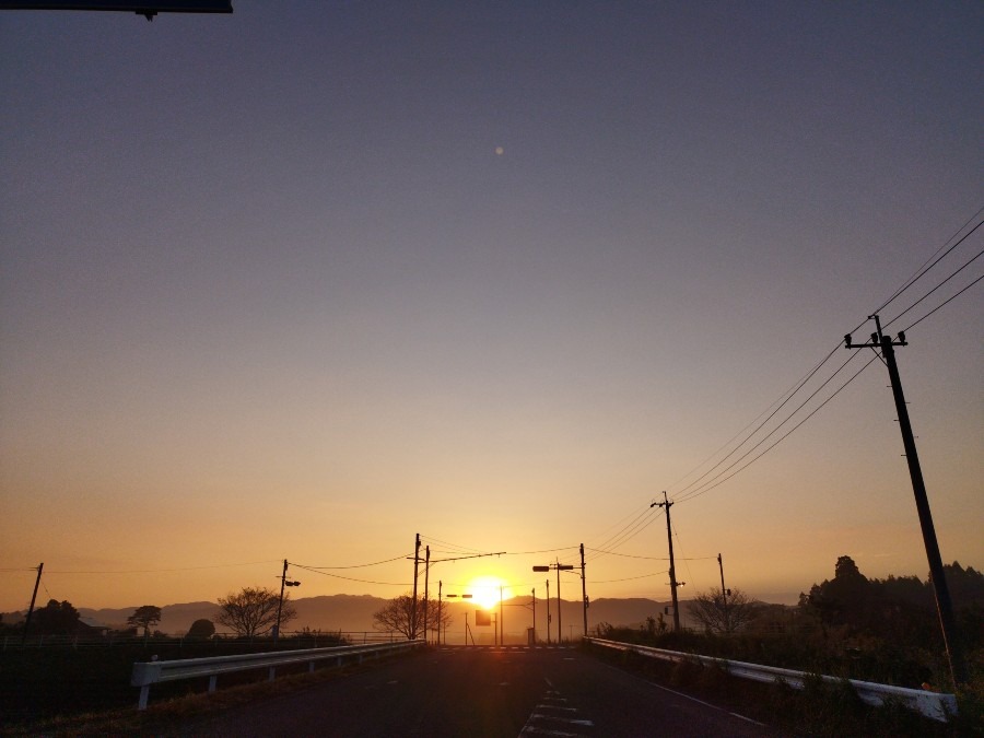 都城市（2022/10/23）今朝も晴れてます😊↗️（東の空）③