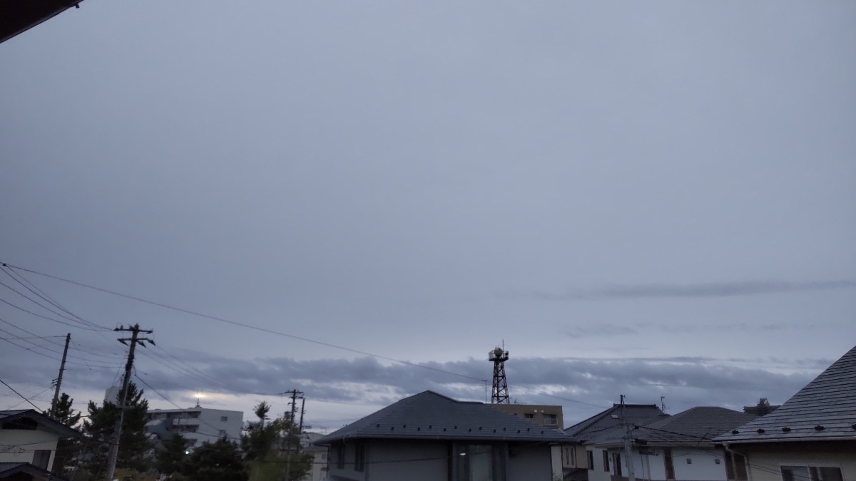 灰色の、今日の空！