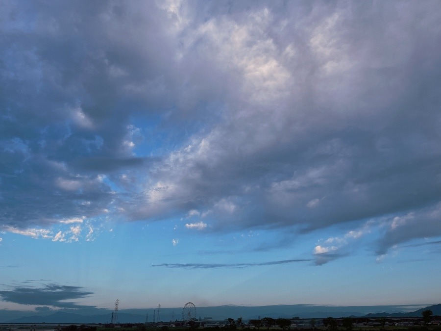 【朝の空】