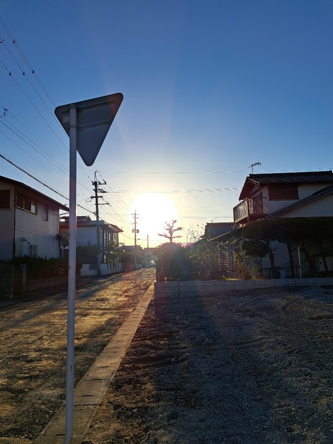 散歩中　17時のオルゴールがきこえる