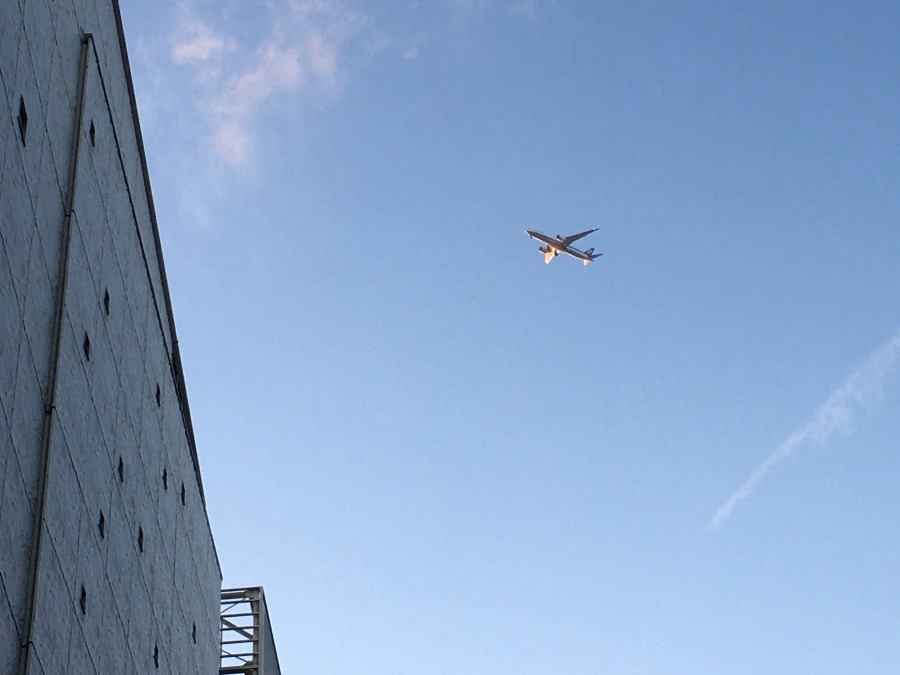 羽田空港への着陸コース（新宿上空）