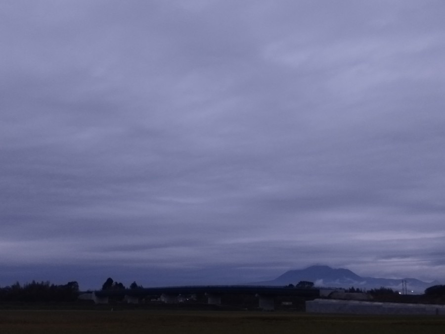 都城市（2022/10/7）今日の霧島(^.^)↗️（西の空）