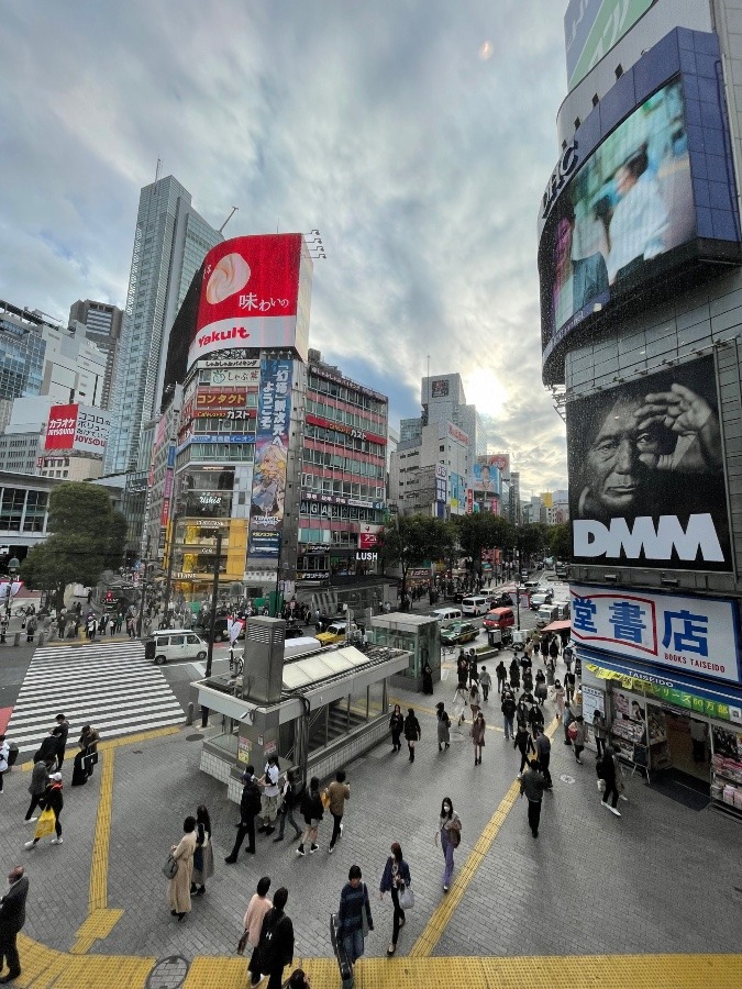 渋谷スクランブル交差点　ナウ