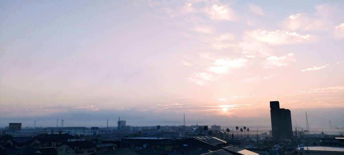 都城市（2022/11/4）今朝は晴れてます😊↗️（東の空）④