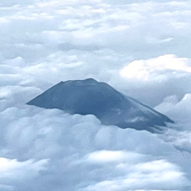 雲の上に