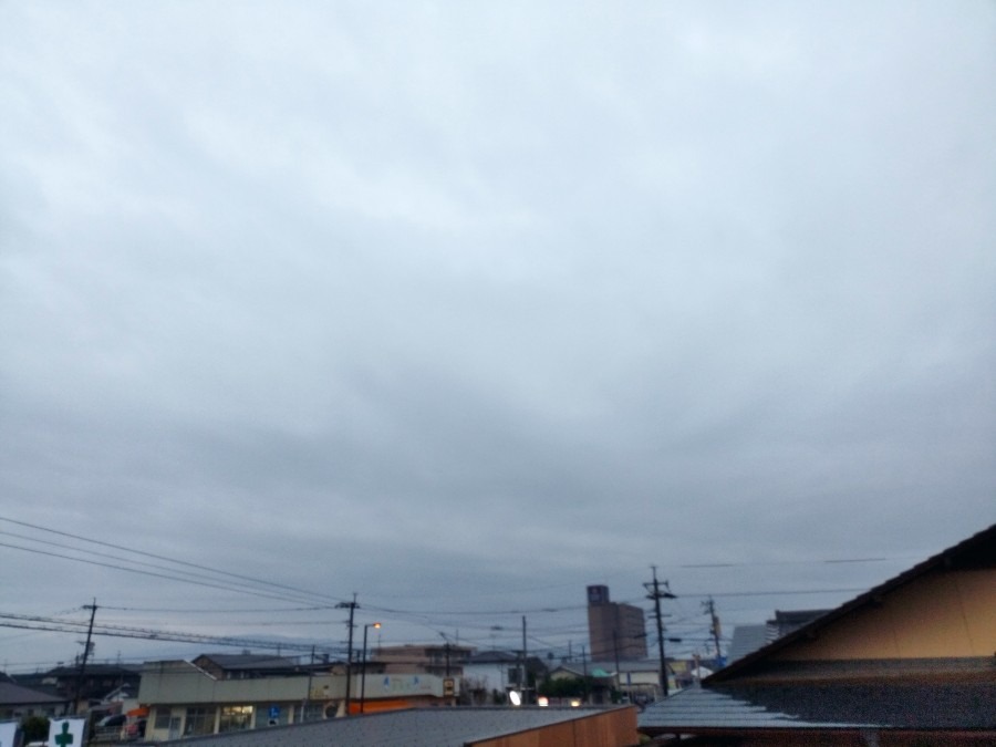 都城市（2022/11/26）今朝は雨模様😓↗️（東の空）①
