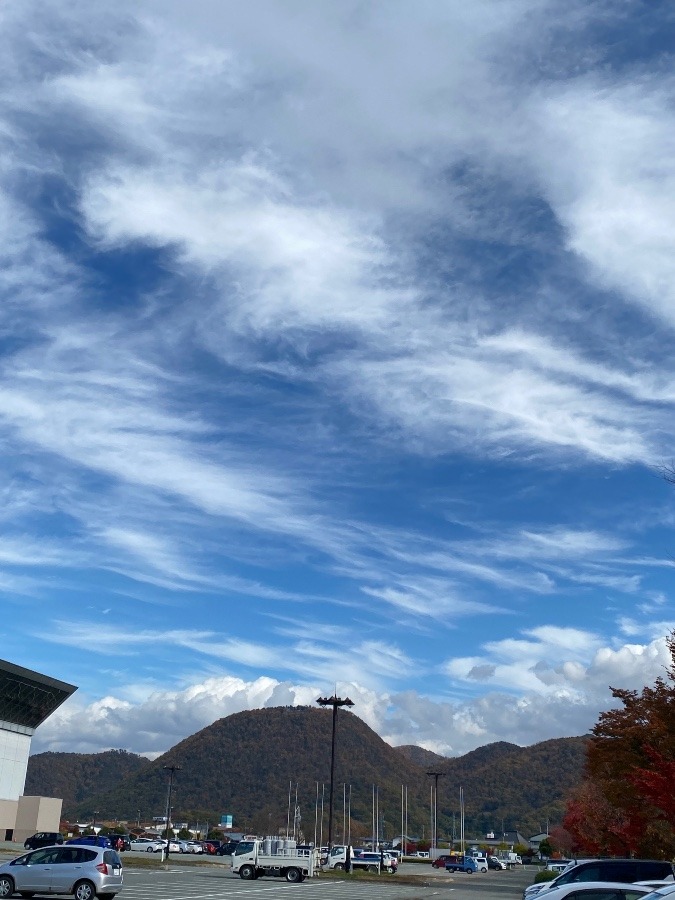 お昼の空☀️☀️☀️