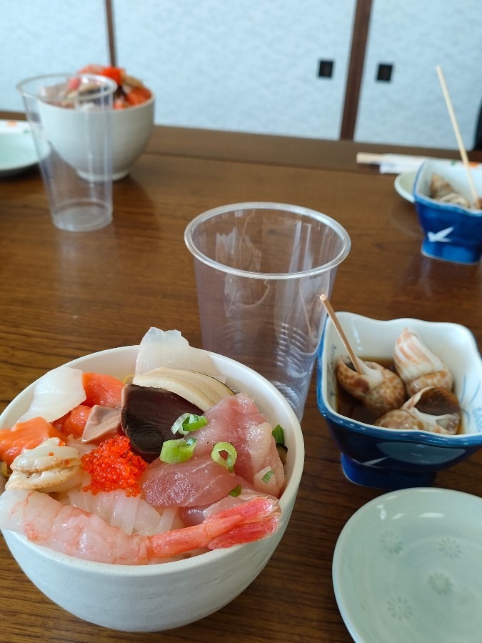 海鮮丼