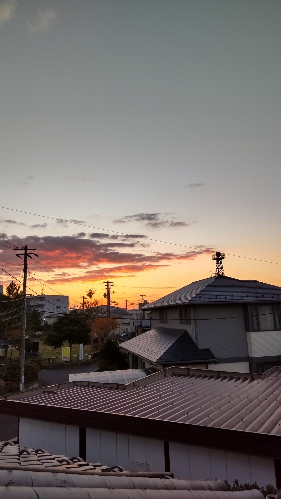 今朝の、空の彩り、オレンジ！