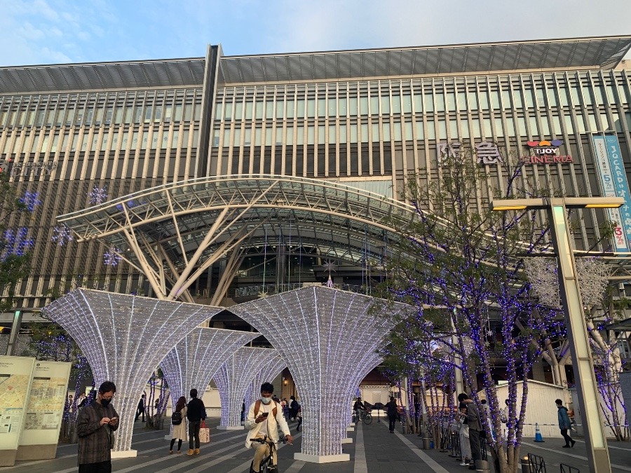 博多駅前、イベント広場とイルミネーション