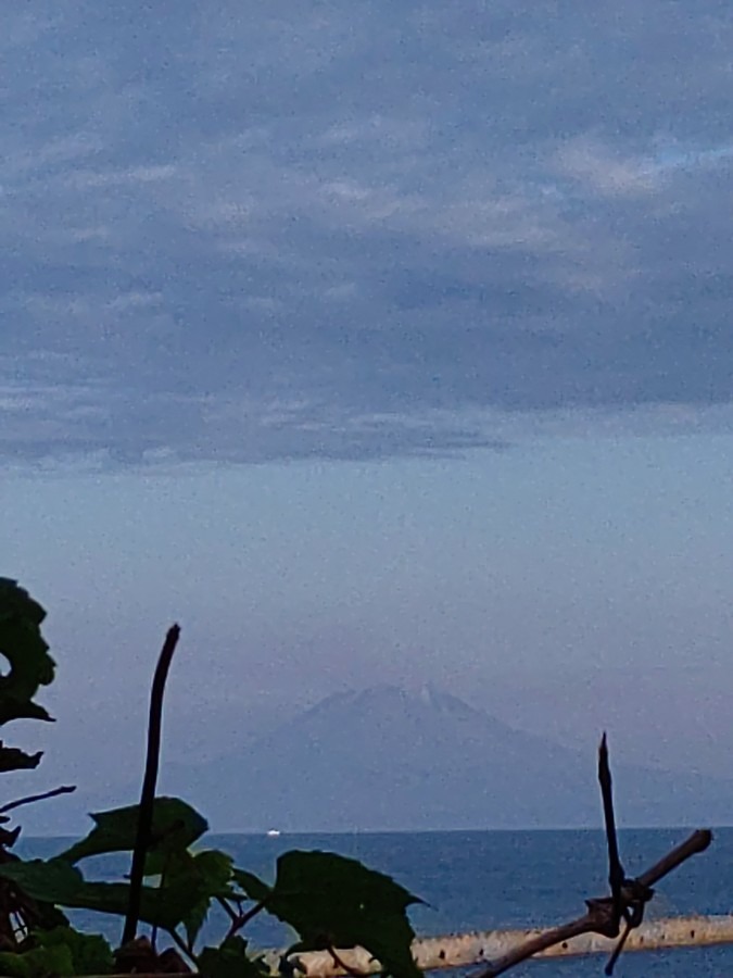 今朝の桜島🌋見にくいなぁ！