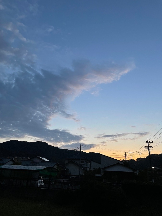 5時の空