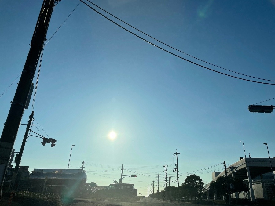 朝の空 8時