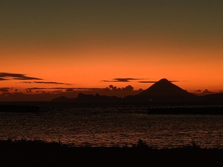 開聞岳の夕焼け🌇もう沈んでしまった！！