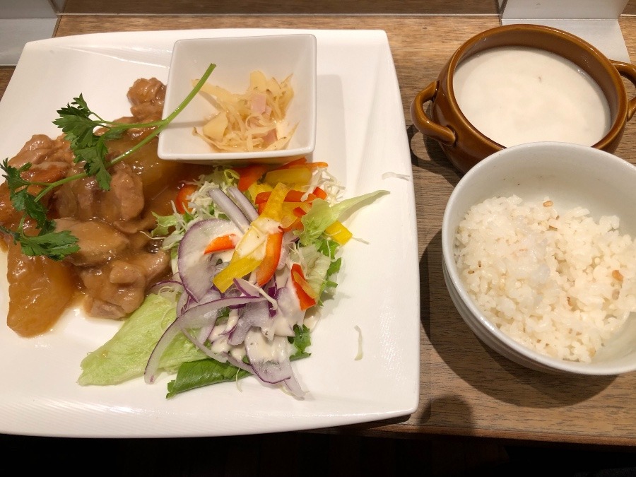 とろ〜り　大根の煮物と　鶏肉の煮物