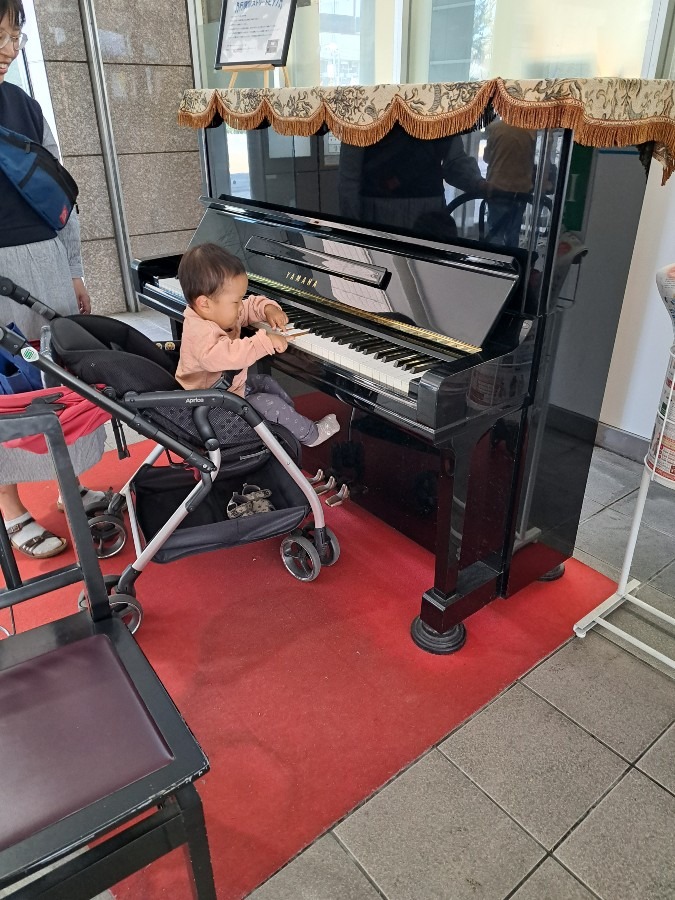 この駅構内に