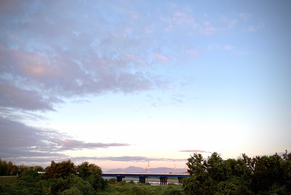 【朝の空】