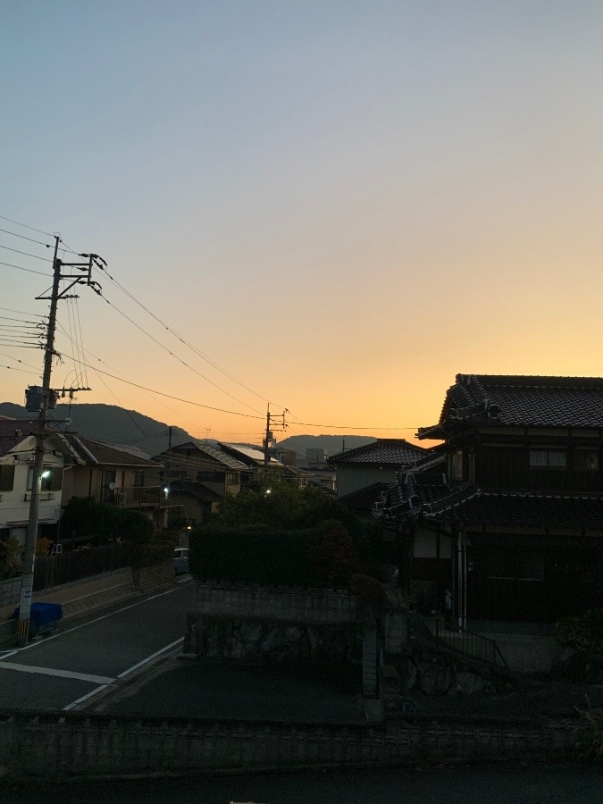 朝の空
