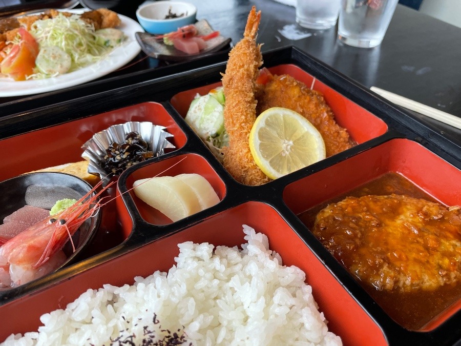 隠れ屋的　お食事どころ