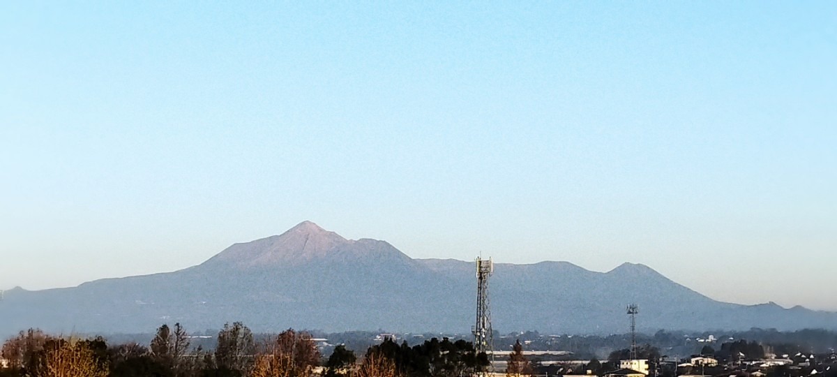 都城市（2022/11/25）今日の霧島😊↗️（西の空）②