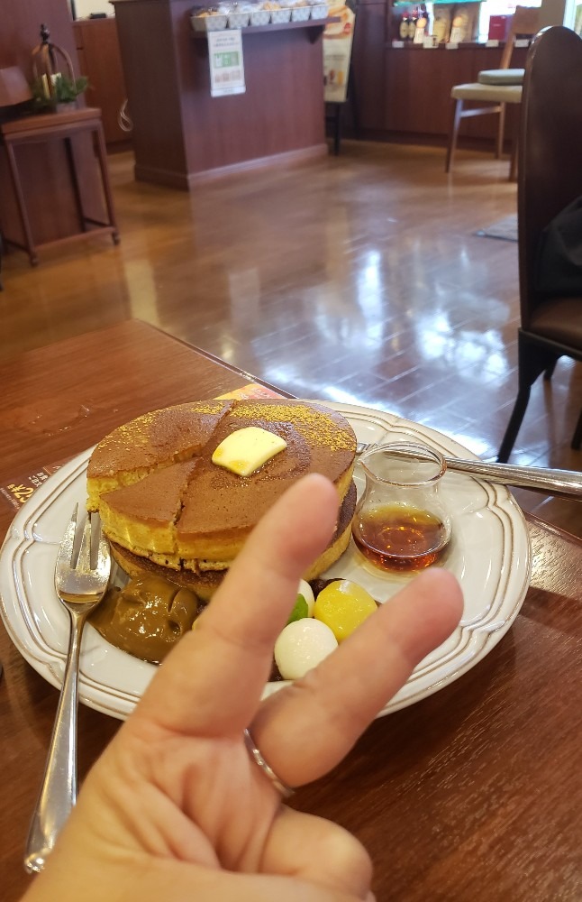 ピース✌️乾杯珈琲館、栗と小豆のホットケーキ〜